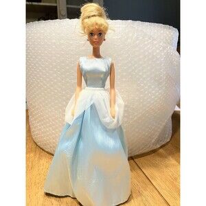 Disney Classics Cinderella Barbie Doll Vintage 1991 Silver Earrings Mattel 11.5"